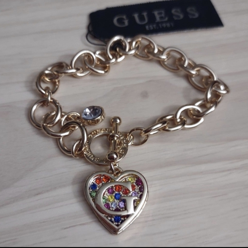 GUESS Rainbow Heart Gold Crystal Colors Dangle Charm Chain Love Logo Bracelet
